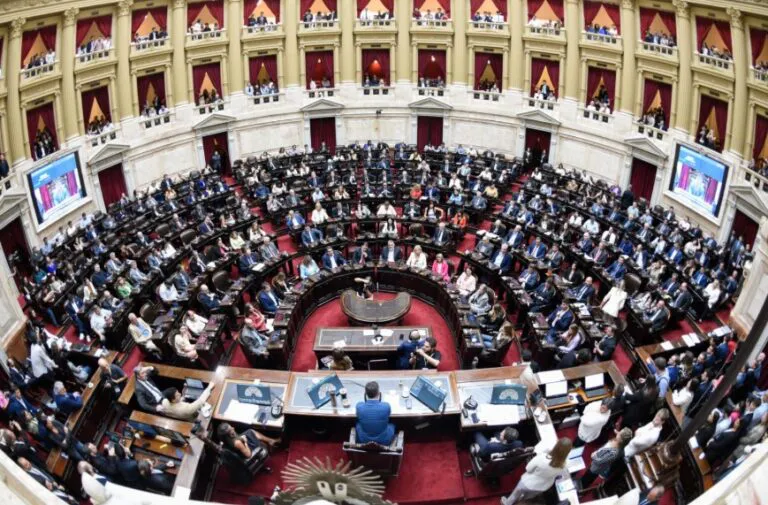 Camara-de-Diputados-de-la-Nacion--768x505
