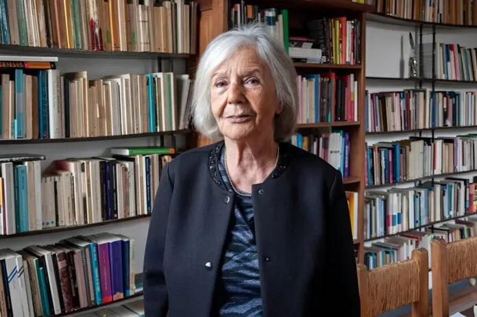 beatriz-sarlo-1-696x463 (2)