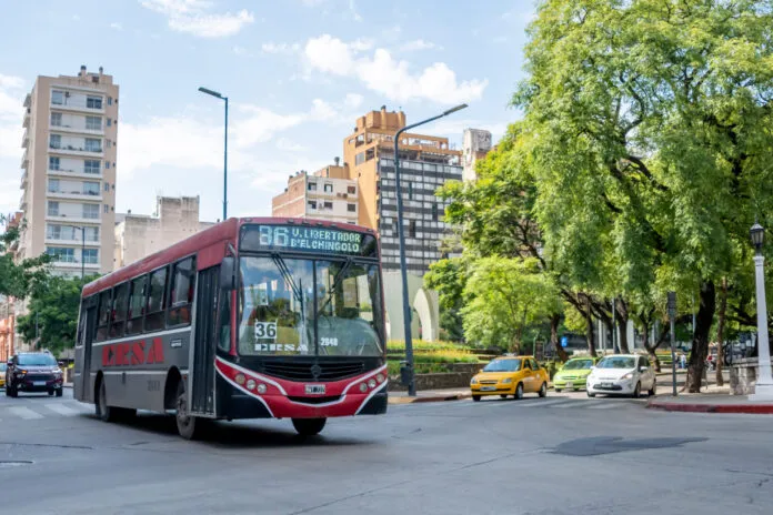 colectivo-cordoba-696x464