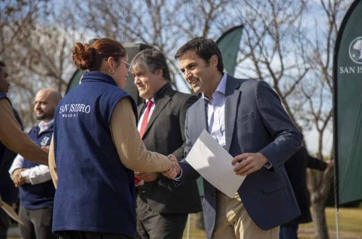 68681295b1b4b_715_472!